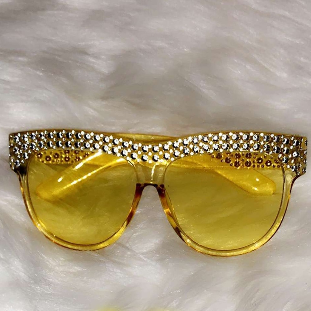 fashionable trendy shades 🤩
